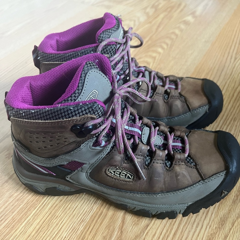 Keen Women's Targhee 3 Mid Height Waterproof Hiking Boots